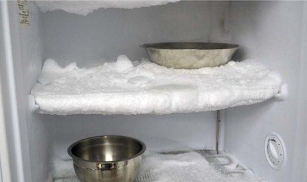 Как часто нужно размораживать холодильник: обычный и с ноу фрост