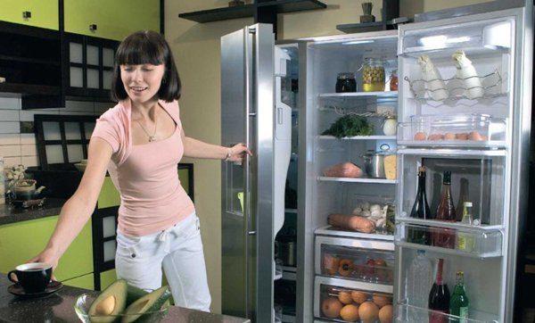  Холодильник на кухне