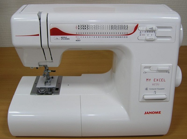 самая лучшая швейная машинка для дома с оверлоком