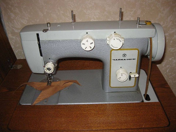 какие бывают виды швейных машин