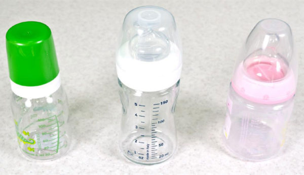 Пластиковые детские бутылочки
