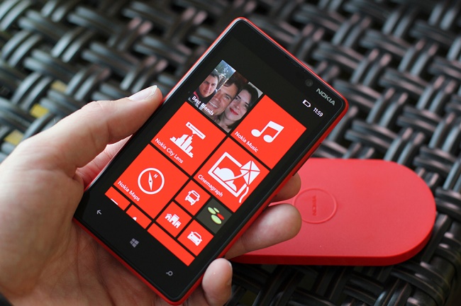 Nokia Lumia 820 беспроводная зарядка
