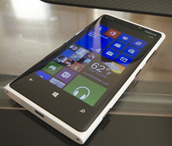 Nokia Lumia 920 дизайн