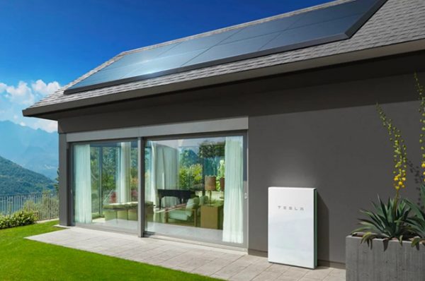 Tesla предлагает в аренду солнечные панели 