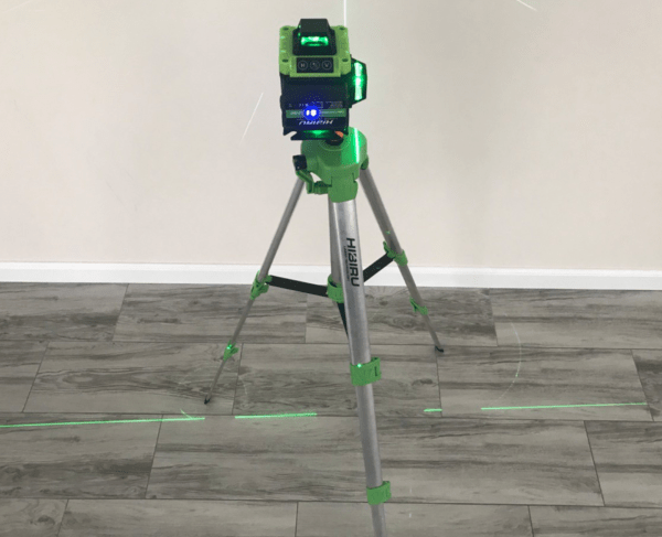 4D HIBIRU OMNITRONIC: профессиональный лазерный уровень с хорошей комплектацией