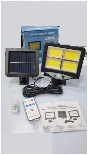 Уличный светильник на солнечной батарее с пультом Д/У BK-128-6COB. - количество лампочек: 4 шт.
