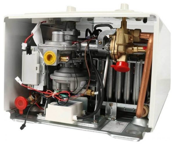 Проточный газовый водонагреватель BAXI SIG-2 11i - размеры (ШxВxГ): 314x592x245 мм