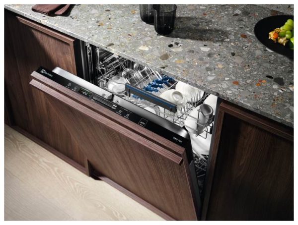 Встраиваемая посудомоечная машина Electrolux EEQ 947200 L - тип защиты от протечек: полная