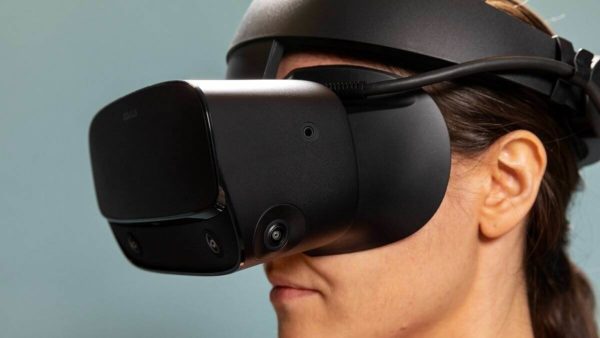 Шлем VR Oculus Rift S - разрешение общее/на каждый глаз: 2560x1440 / 1280x1440