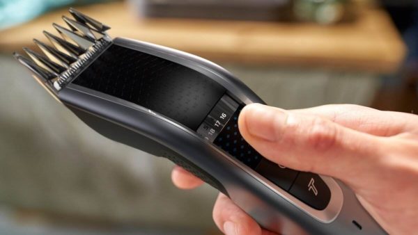 Машинка для стрижки волос Philips HC5630 - регулировка длины стрижки: смена насадок и регулировка